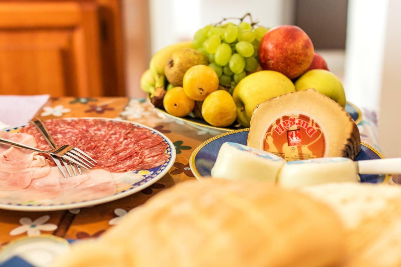 Affittacamere Le Ginestre 卡拉古诺内 外观 照片